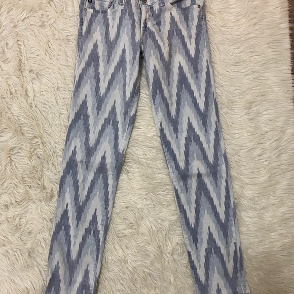 AG ~ Women’s The Stilt Cigarette Leg Denim Jeans IKAT pattern (Chevron) Size 28R - Picture 8 of 13